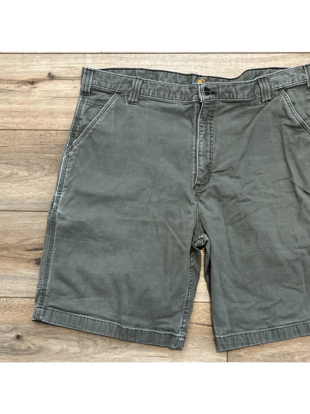 Men's Carhartt Relaxed Fit Khaki Shorts SZ 42x9 Tarmac Gray Casual 102514-217 - Picture 2 of 12